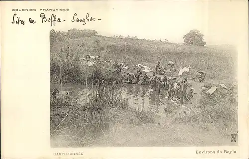 Ak Beyla Guinea, Environs de Beyla, badende Menschen in Wasserloch