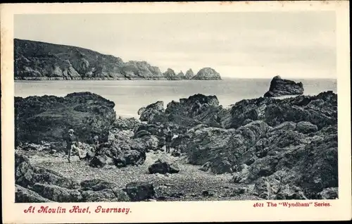 Ak Guernsey Kanalinseln, at Moulin Huet