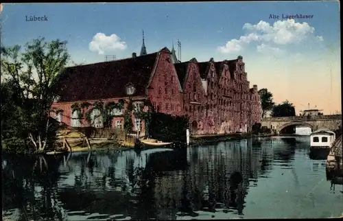 Ak Hansestadt Lübeck, Alte Lagerhäuser, Brücke
