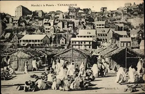 Ak Antananarivo Tananarive Madagaskar, Marche a la Poterie