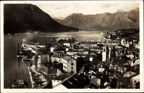 Ak Kotor Cattaro Montenegro, Ortsansicht, See, Berge, Kirche