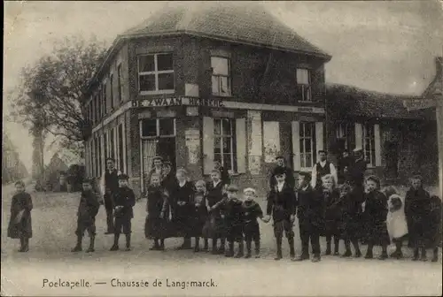 Ak Langemarck Langemark Poelkapelle Westflandern, Chaussée de Langmarck, De zwaan herberg