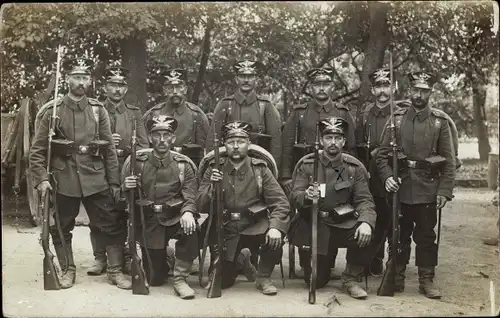 Foto Ak Schweizer Soldaten in Uniform, Gruppenbild, Max Klötzer