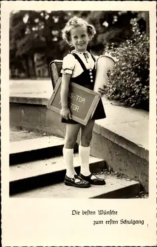 Ak Glückwunsch Einschulung, Mädchen mit Schulranzen und Zuckertüte