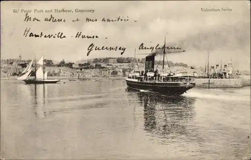 Ak Saint Peter Port Guernsey Kanalinseln, Panorama with Harbour, Segelschiffe
