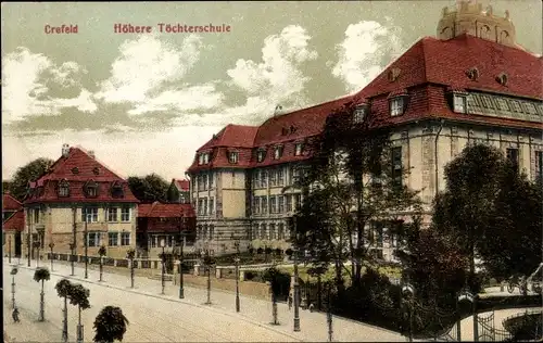 Ak Krefeld am Niederrhein, Höhere Töchterschule, Straßenansicht, Außenansicht