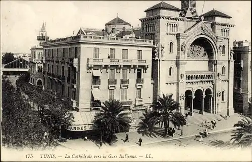 Ak Tunis Tunesien, La Cathedrale vers la Gare Italienne, Palmen, Frontansicht