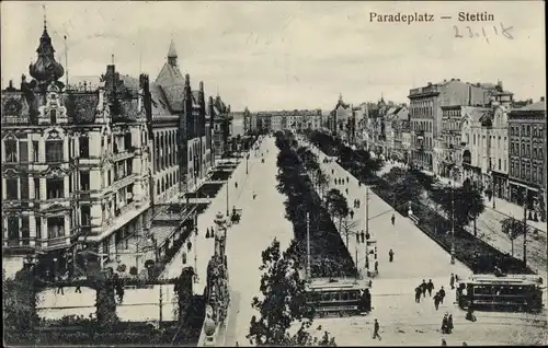 Ak Szczecin Stettin Pommern, Partie auf dem Paradeplatz, Straßenbahnen