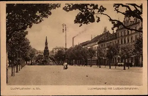 Ak Ludwigshafen am Rhein, Ludwigsplatz mit Luitpoldbrunnen