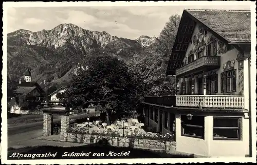 Foto Ak Kochel am See in Oberbayern, Alpengasthof Schmied von Kochel, Außenansicht