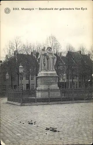 Ak Maaseik Maeseyck Flandern Limburg, Standbeeld der gebroeders Van Eyck