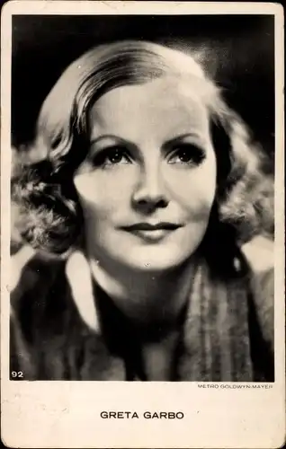 Ak Schauspielerin Greta Garbo, Portrait