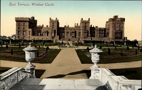 Ak Windsor Berkshire England,  Windsor Castle, East Terrace, Park