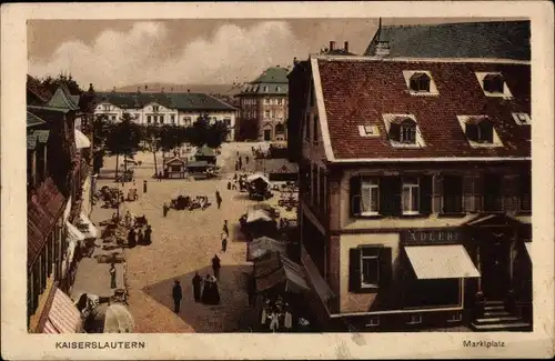 Ak Kaiserslautern in Rheinland Pfalz, Marktplatz, Adler Apotheke, Stände