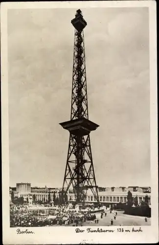 Foto Ak Berlin Charlottenburg, Blick auf den Funkturm mit Messegelände