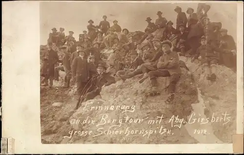 Foto Ak Schweiz, Große Schierhornspitze 1912, Gruppenbild Bergtour