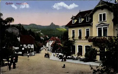 Ak Oybin in Sachsen, Blick in die Hauptstraße, Restaurant, Passanten, Autos