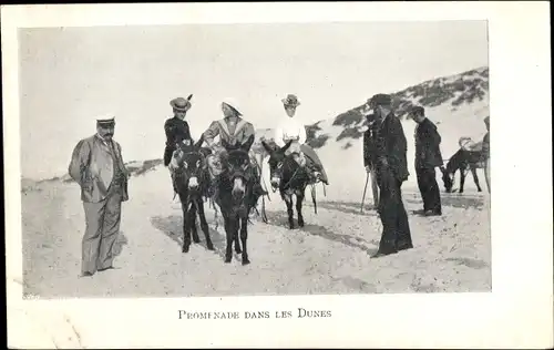 Ak Promenade dans les Dunes, Frauen reiten auf Eseln am Strand