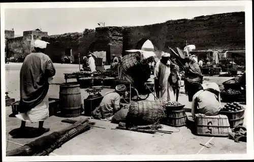 Ak Rabat Marokko, Marché aux légumes et remparts