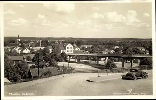 Ak Värnamo Schweden, Viadukten, parkendes Auto