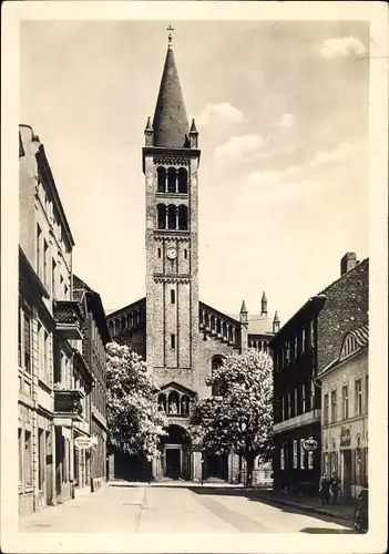Ak Potsdam in Brandenburg, Straßenpartie, katholische Kirche