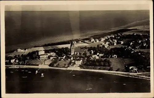 Ak Ostseebad Rerik, Blick auf den Ort, Kirche, Fliegeraufnahme