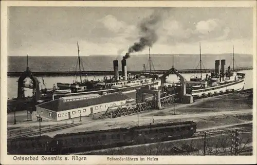Ak Sassnitz auf der Insel Rügen, Schwedenfähren im Hafen