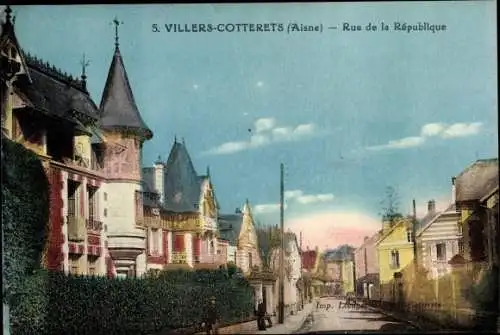 Ak Villers Cotterêts Aisne, Rue de la Republique