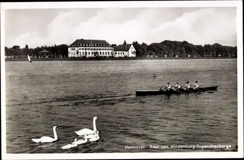 Ak Hannover in Niedersachsen, Paul von Hindenburg Jugendherberge, Ruderboot, Schwäne