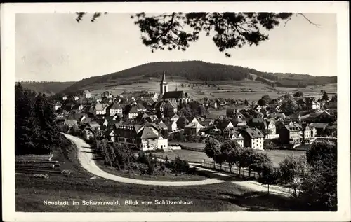 Ak Titisee Neustadt im Breisgau Hochschwarzwald, Gesamtansicht, Blick vom Schützenhaus