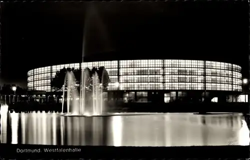 Ak Dortmund im Ruhrgebiet, Westfalenhalle bei Nacht