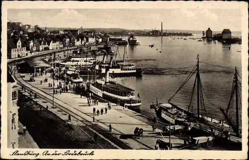 Ak Flensburg in Schleswig Holstein, Partie an der Fördebrücke, Dampfschiffe