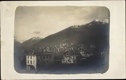 Foto Ak Davos Platz Kanton Graubünden, Panorama mit Bergen