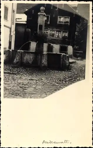 Foto Ak Andermatt Kanton Uri, Springbrunnen