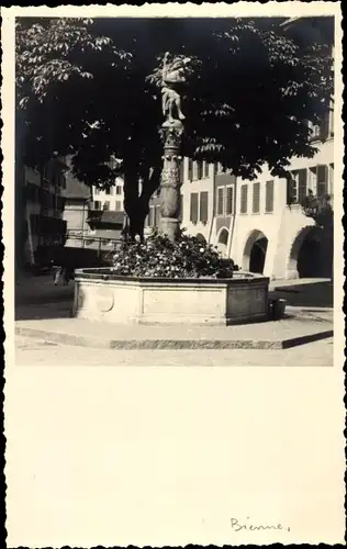 Foto Ak Biel Bienne Kt Bern, Springbrunnen