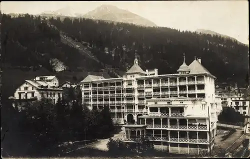 Foto Ak Davos Platz Kanton Graubünden, Hotel Schweizerhof