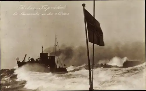 Ak Deutsches Kriegsschiff, Hochsee Topedoboot bei Sturmwetter in der Nordsee, Reichskriegsflagge
