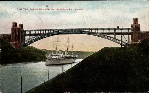 Ak Hansestadt Kiel, S. M. Yacht Hohenzollern unter der Hochbrücke bei Levensau