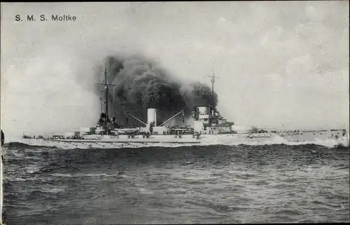 Foto Ak Deutsches Kriegsschiff, SMS Moltke, Großer Kreuzer, Kaiserliche Marine, in voller Fahrt
