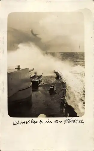 Foto Ak Deutsches Kriegsschiff SMS Ostfriesland, Großlinienschiff, Helgoland Klasse, Geschützturm