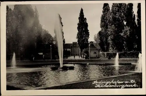 Foto Ak Ludwigshafen am Rhein, Fontänen im Hindenburgpark