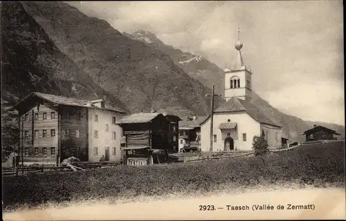Ak Täsch Kanton Wallis, Vallee de Zermatt, Ortsansicht mit Kirche