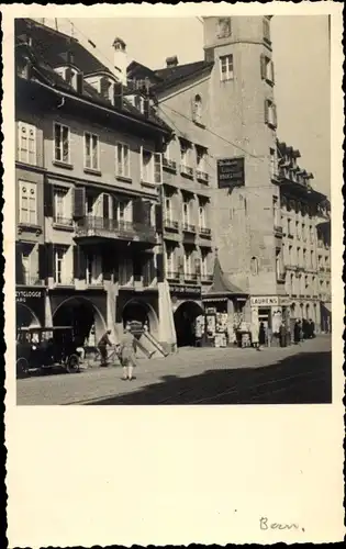 Foto Ak Bern Stadt Schweiz, Straßenpartie im Ort