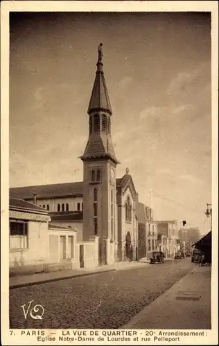 Ak Paris Ménilmontant, Eglise Notre Dame de Lourdes et Rue Pelleport, Straßenansicht