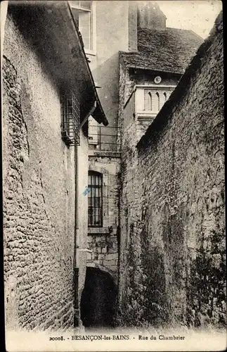 Ak Besançon les Bains Doubs, Rue du Chambrier, Straßenansicht, Gasse