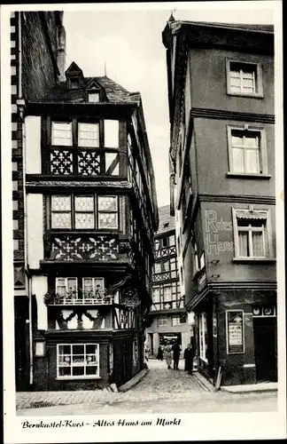 Ak Bernkastel Kues an der Mosel, altes Haus am Markt