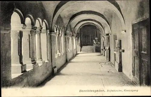 Ak Berchtesgaden in Oberbayern, Stiftskirche, Kreuzgang, Innenansicht