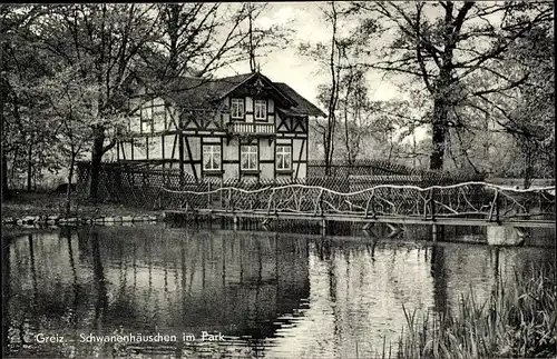 Ak Greiz im Vogtland, Schwanenhäuschen im Park