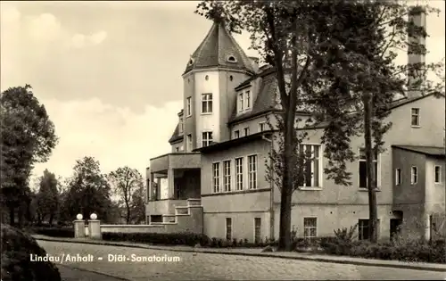 Ak Lindau Zerbst in Anhalt, Diät Sanatorium, Außenansicht, Eingang