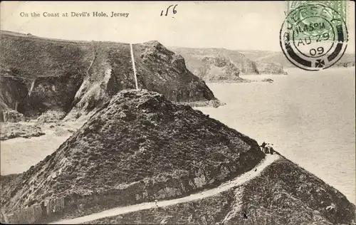 Ak Kanalinsel Jersey, on the Coast at Devil's Hole